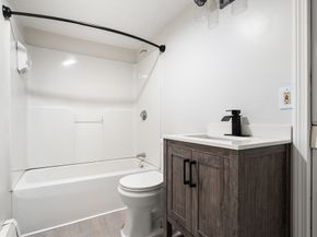 10 Corinne Pkwy, Middleboro MA 02346