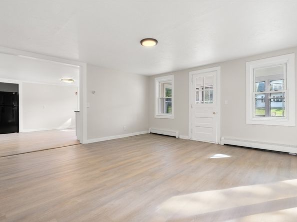 10 Corinne Pkwy, Middleboro MA 02346