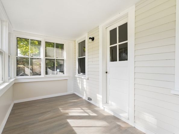 10 Corinne Pkwy, Middleboro MA 02346