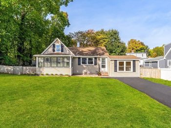 10 Corinne Pkwy