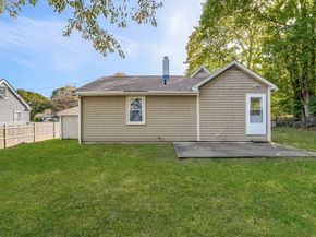 10 Corinne Pkwy, Middleboro MA 02346