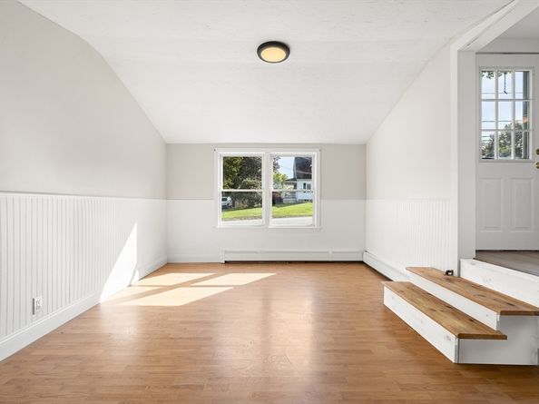 10 Corinne Pkwy, Middleboro MA 02346
