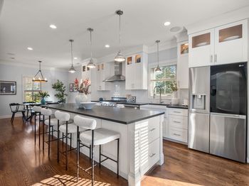 273 Metropolitan Ave