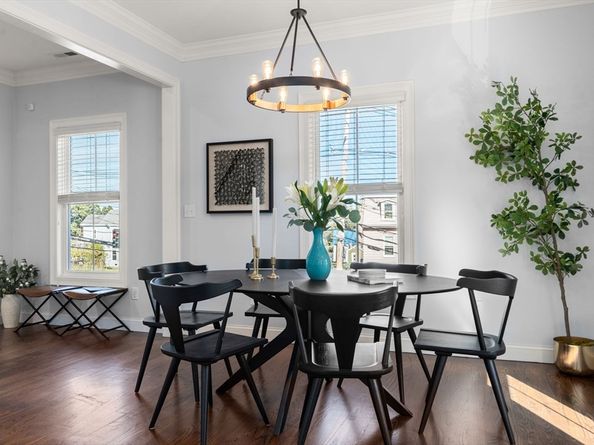 273 Metropolitan Ave 2, Boston MA 02131