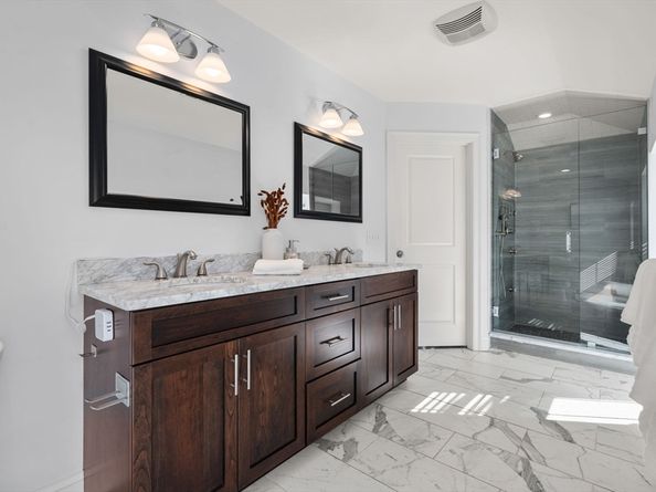 273 Metropolitan Ave 2, Boston MA 02131