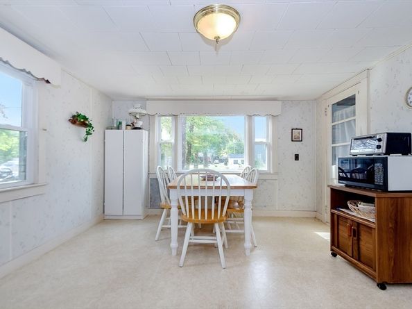 7 Second Ave, Lakeville MA 02347