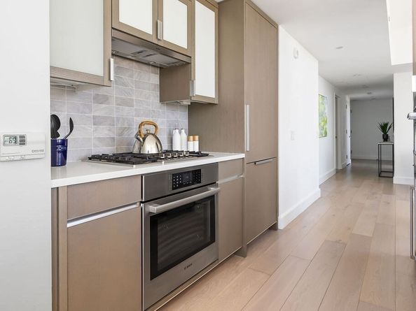100 Lovejoy Wharf 11A, Boston MA 02114