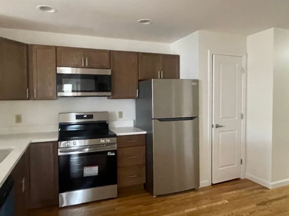 170 Oxford St 503, Lynn MA 01901