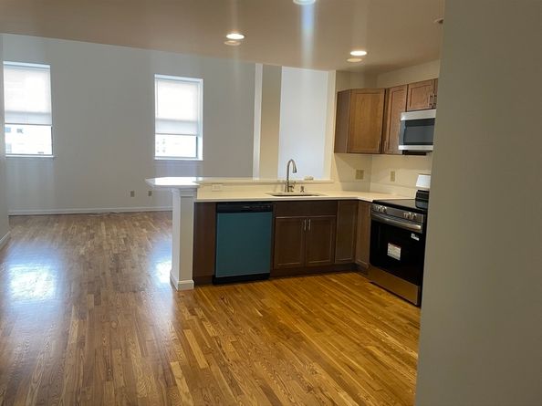170 Oxford St 503, Lynn MA 01901