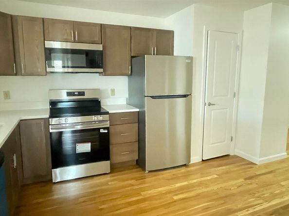 170 Oxford St 503, Lynn MA 01901
