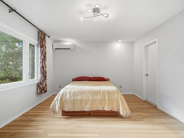 184 Rawson Rd, Brookline MA 02445