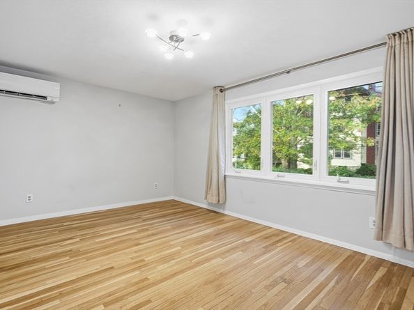 184 Rawson Rd, Brookline MA 02445