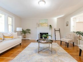 4 Ranlett Ln, Billerica MA 01821