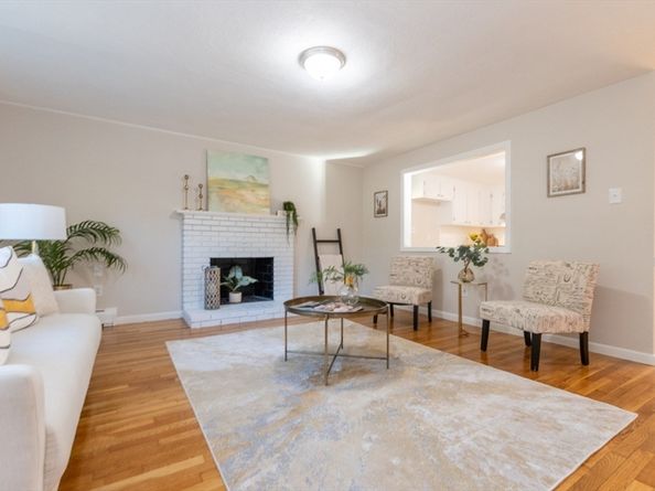 4 Ranlett Ln, Billerica MA 01821