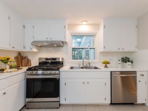 4 Ranlett Ln, Billerica MA 01821