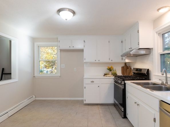 4 Ranlett Ln, Billerica MA 01821