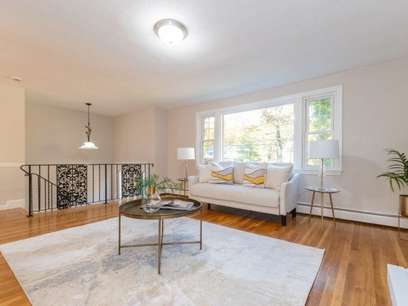 4 Ranlett Ln, Billerica MA 01821