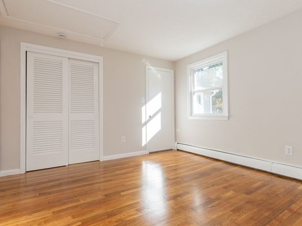 4 Ranlett Ln, Billerica MA 01821