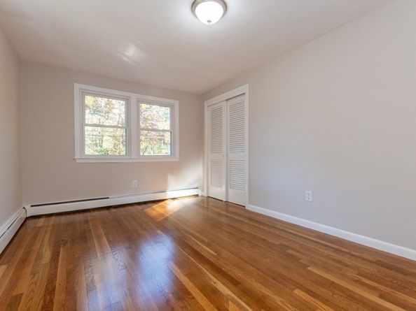 4 Ranlett Ln, Billerica MA 01821