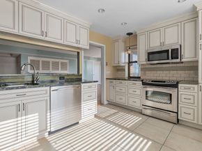 3 Seal Harbor Rd 137, Winthrop MA 02152