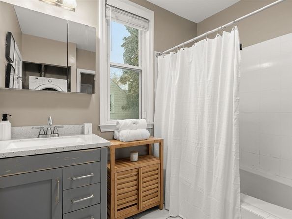 77 Wheatland St 2, Somerville MA 02145