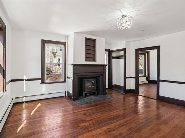 34 E. Main St 2, Georgetown MA 01833