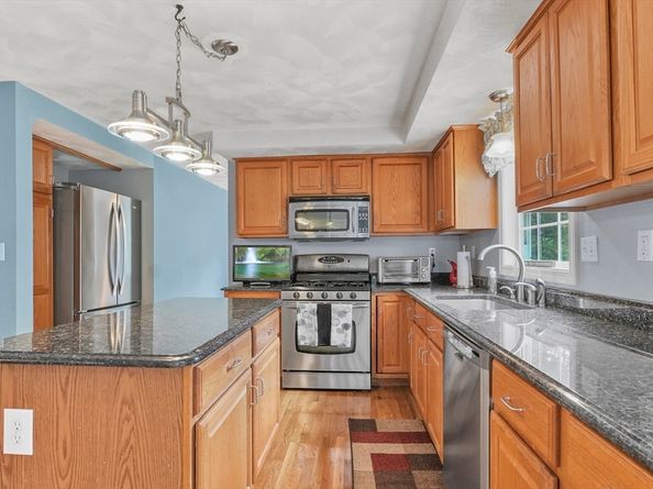 4 Dove Lane, Billerica MA 01862