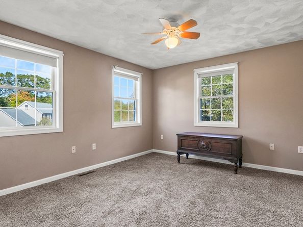 4 Dove Lane, Billerica MA 01862