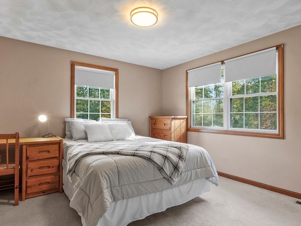 4 Dove Lane, Billerica MA 01862