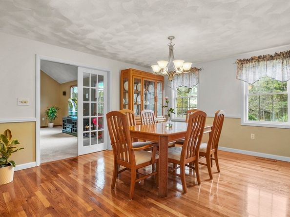 4 Dove Lane, Billerica MA 01862