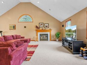 4 Dove Lane, Billerica MA 01862