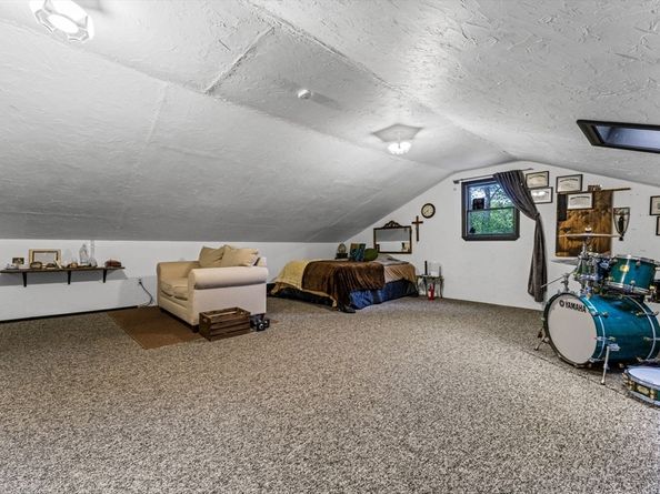 9 Karen Ln, Abington MA 02351
