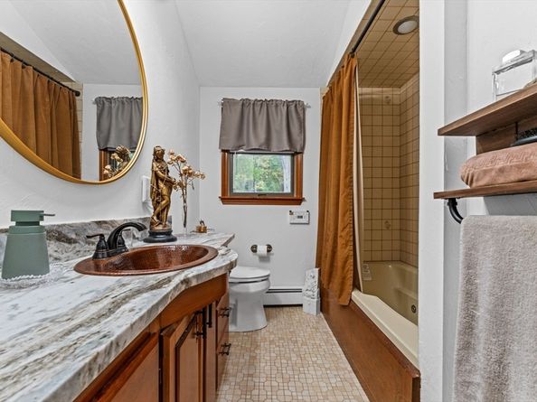 9 Karen Ln, Abington MA 02351