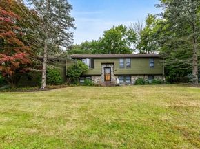 9 Karen Ln, Abington MA 02351