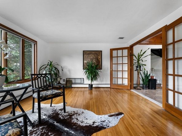 9 Karen Ln, Abington MA 02351