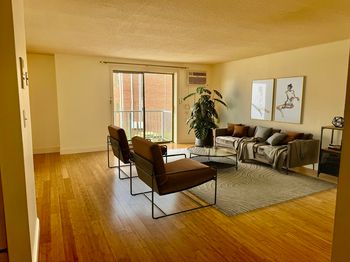 1186 Worcester Rd