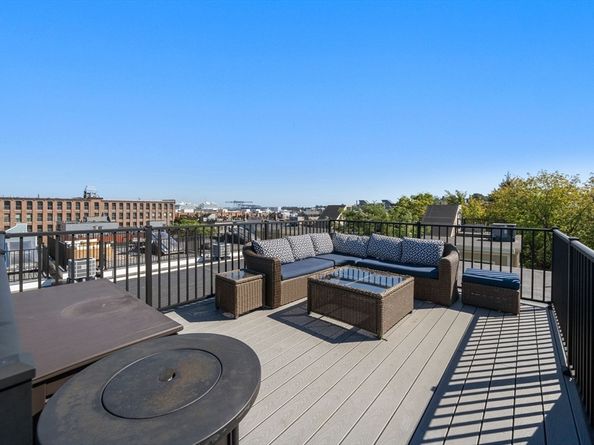 341 E St 3, Boston MA 02127
