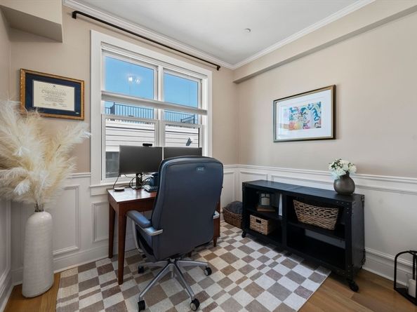 341 E St 3, Boston MA 02127