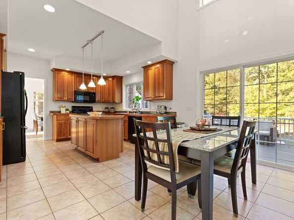3 Loon Way, Westford MA 01886