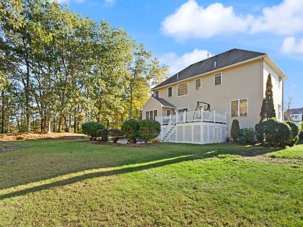 3 Loon Way, Westford MA 01886