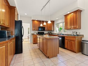 3 Loon Way, Westford MA 01886