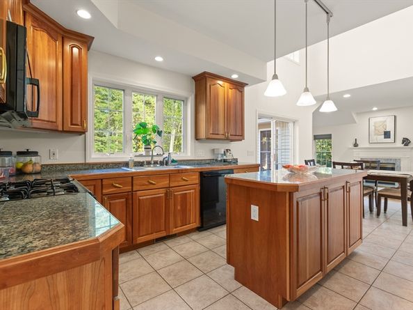 3 Loon Way, Westford MA 01886