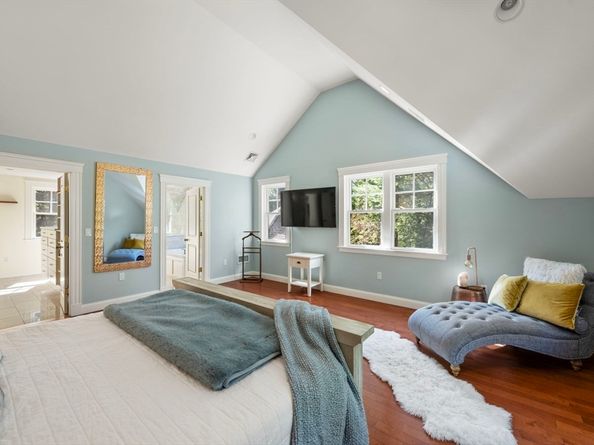 250 Meadowbrook Rd, Dedham MA 02026
