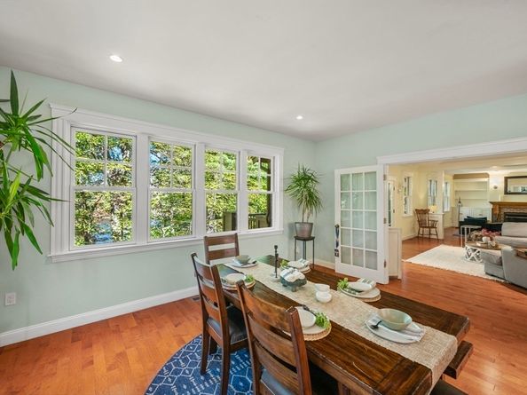 250 Meadowbrook Rd, Dedham MA 02026