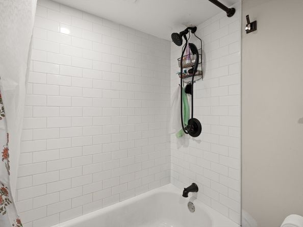 20 Oak Hill Rd, Saugus MA 01906