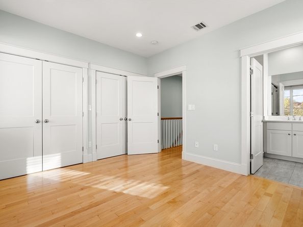 35 Bacon St 35, Watertown MA 02472