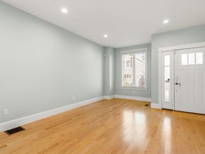 35 Bacon St 35, Watertown MA 02472