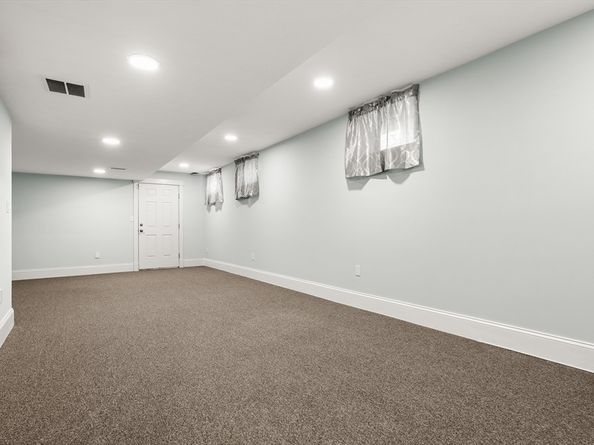 35 Bacon St 35, Watertown MA 02472