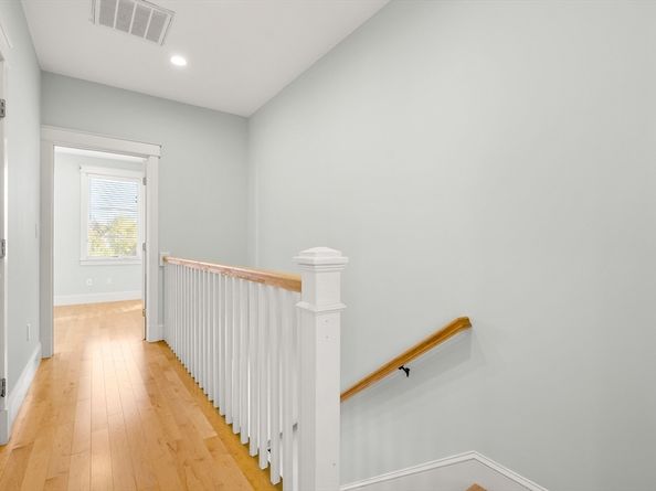 35 Bacon St 35, Watertown MA 02472