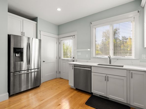 35 Bacon St 35, Watertown MA 02472
